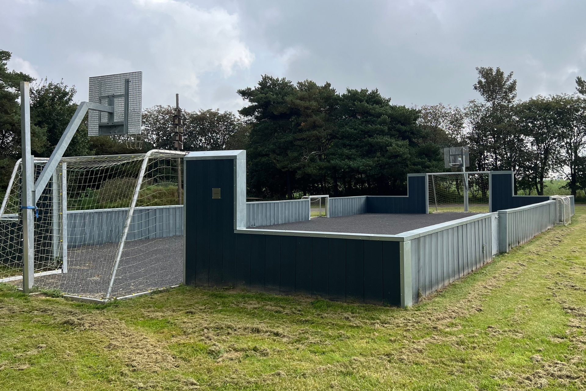 Udendørsbane til forskellige sportsgrene