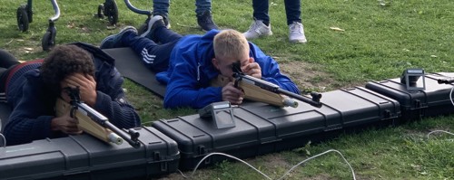 Liggende skydning på udendørsbane.